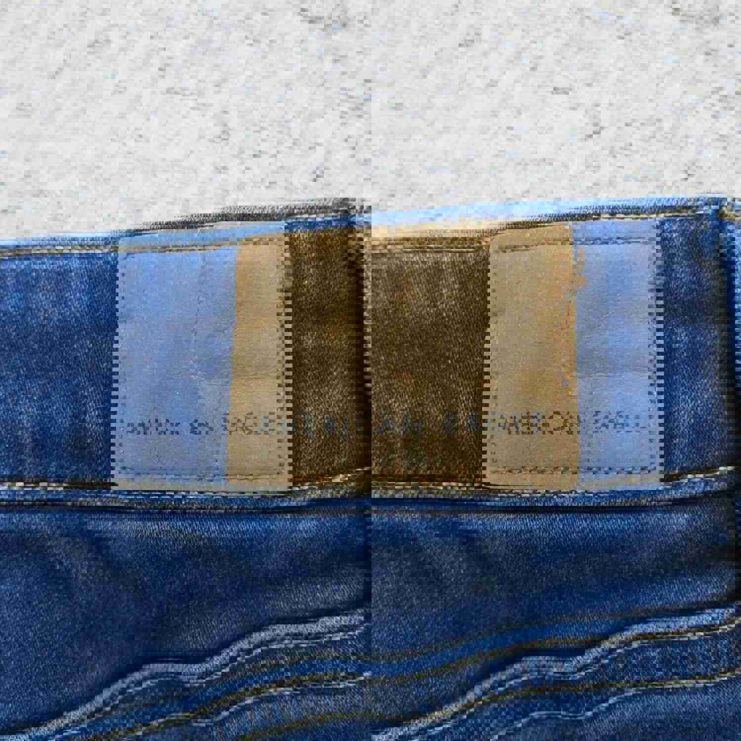 American Eagle Women's Blue Tapered High Rise Stretch Jeans - Size 18