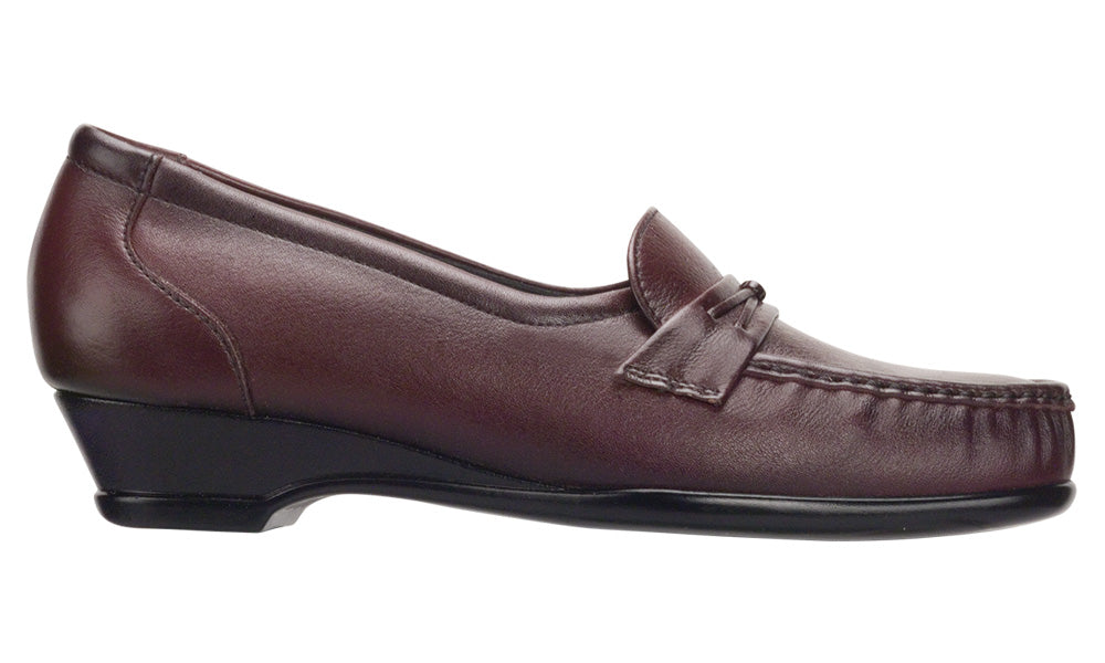 Women's Easier - Antique Wine Moccasin
