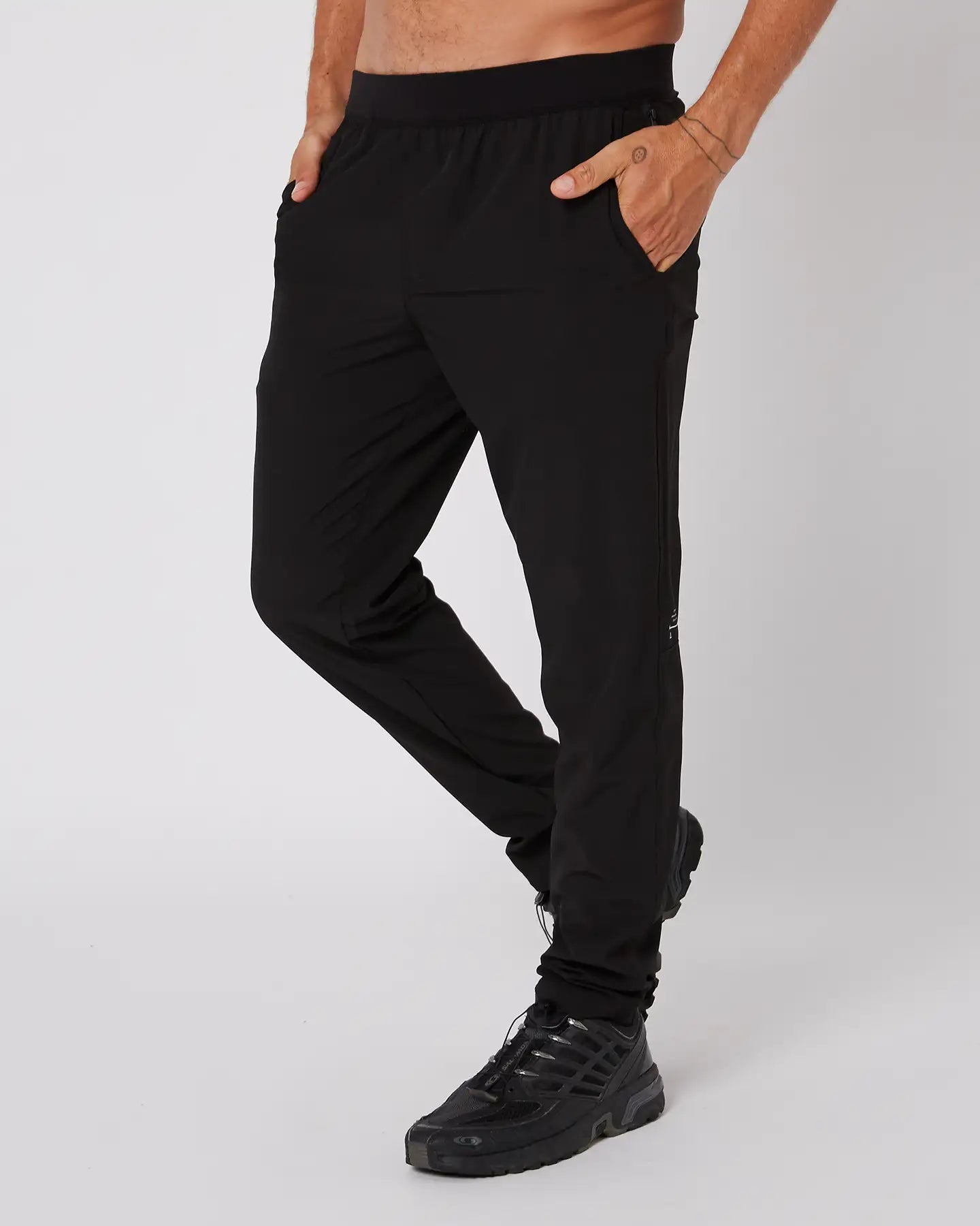 Follow Tech Pants - Black