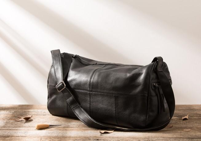 Cool Black Leather Men's Weekender Bag - Durable Travel & Shoulder Bag