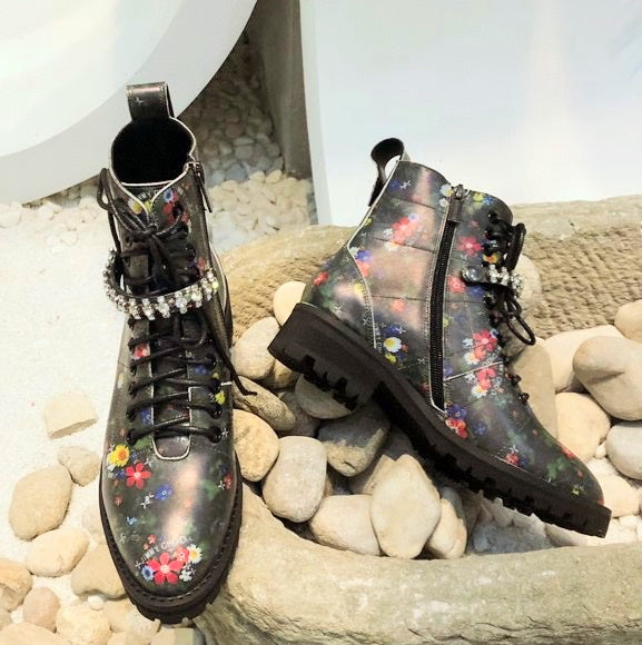 Chu Boots Black Flowers - Stylish and Elegant Footwear