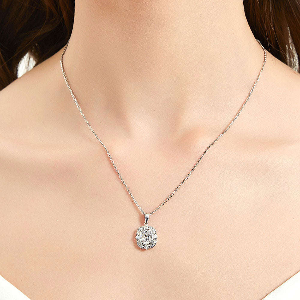 Art Deco Sterling Silver CZ Pendant Necklace with Vintage Design